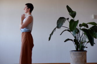 manas yoga studio 108 SUN SALUTATIONS