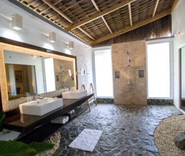 Garden studio bathroom