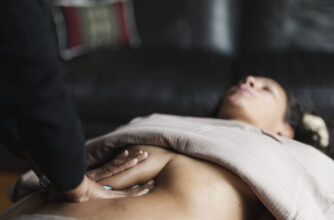 Manas Yoga studio CHI NEI TSANG (Organ massage)