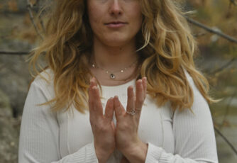 Manas Yoga Workshop: UNTERSTÜTZUNG IM KÖRPER: Sich fallen lassen